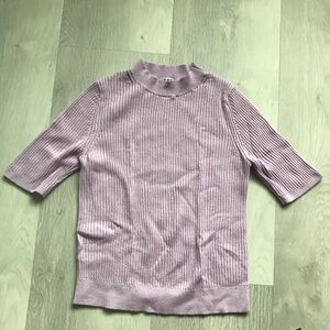 UNIQLO WOMENS SWEATER RIBBED MOCK NECK 100% WOOL PURPLE SHORT SLEEVES MEDIUM